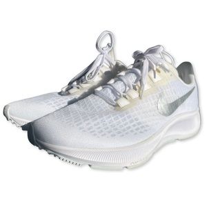 NWT Women’s NIKE Air Zoom Pegasus 37, Size 9